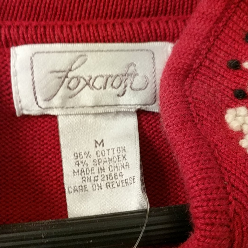 Red sweater - Picture 4 of 5